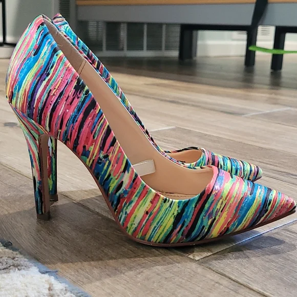 Fun Rainbow Heels 5.5 - Picture 2 of 7